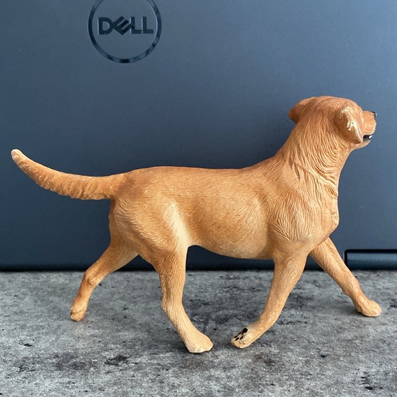 Breyer Dog Companion Animal Yellow Labrador Retriever - Picture 2 of 14